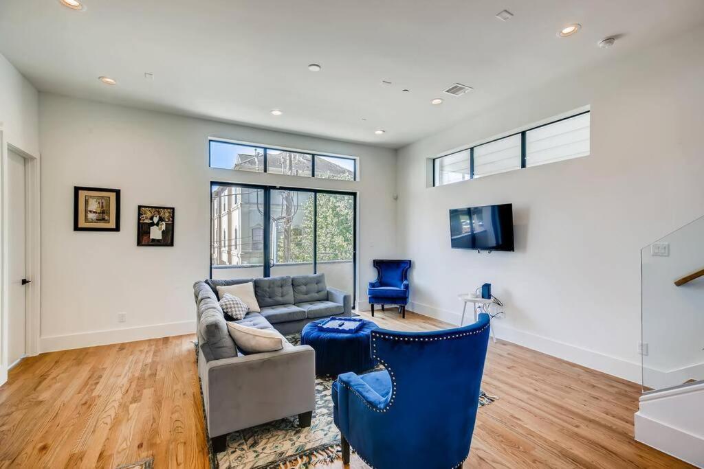 4 Story Home Mins To Downtown Houston With City Views Bagian luar foto